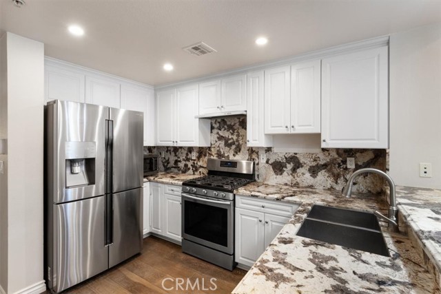 89 E Commonwealth Avenue, Alhambra CA: https://media.crmls.org/medias/3150d2aa-7cc9-4f3d-93ac-4855f7a2318d.jpg