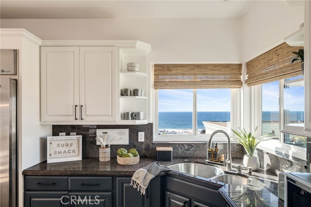 Detail Gallery Image 9 of 66 For 229 23rd, Manhattan Beach,  CA 90266 - 3 Beds | 4 Baths