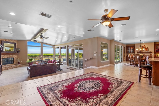 38792 Comanche Point Road, Arvin CA: https://media.crmls.org/medias/3151f661-d0d2-4e04-9ad0-72c3bab270f9.jpg