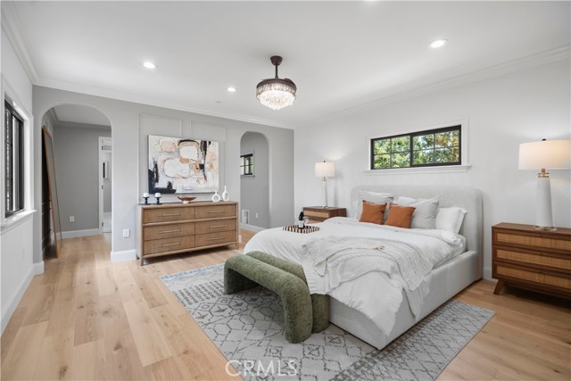 1935 S 6th Avenue, Arcadia CA: https://media.crmls.org/medias/3153ba7c-a111-44cc-81a0-8d59c06b5a56.jpg