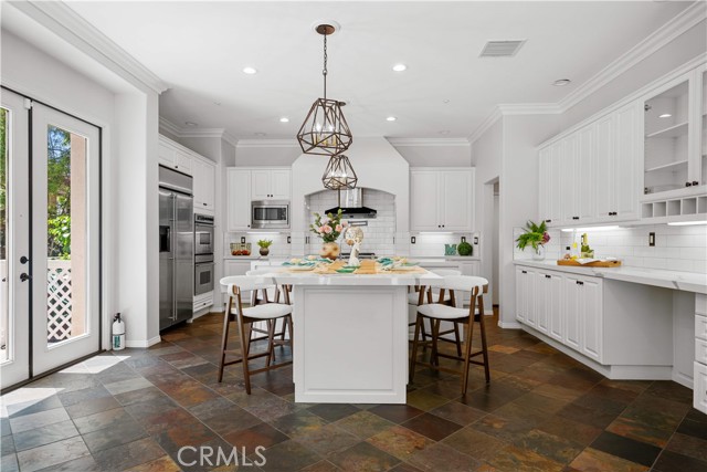 18642 Topanga Canyon Road, Silverado CA: https://media.crmls.org/medias/3154169e-8714-4c16-8936-2a1c39dfe4d1.jpg