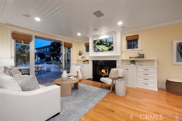 Detail Gallery Image 6 of 30 For 419 Marigold Ave, Corona Del Mar,  CA 92625 - 2 Beds | 2/1 Baths