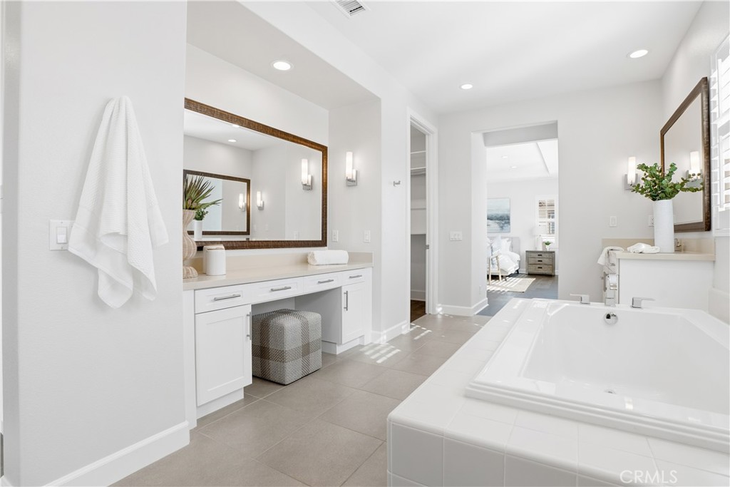 MLS #OC25270445 image #40