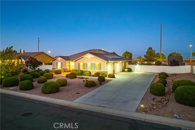 43246 Palm Lane, Lancaster CA: https://media.crmls.org/medias/3155683d-1aa4-44af-b640-59f066b62766.jpg