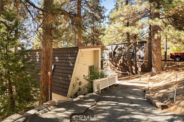 Image 2 of 34 For 30951 Glen Oak