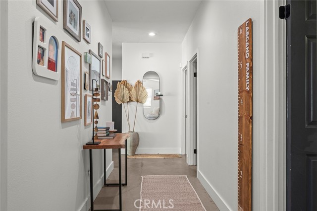 Detail Gallery Image 15 of 44 For 6945 Cedar Creek Rd, Corona,  CA 92880 - 4 Beds | 2 Baths