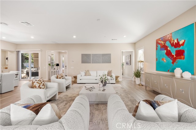 73 Cartwheel, Irvine CA: https://media.crmls.org/medias/315627e5-0daf-40d6-b824-61f9a6a1f544.jpg