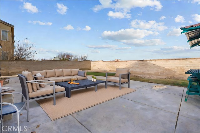 2123 Coconut Place, Palmdale CA: https://media.crmls.org/medias/315682e2-8279-490a-ab32-2cfd0f8746cb.jpg