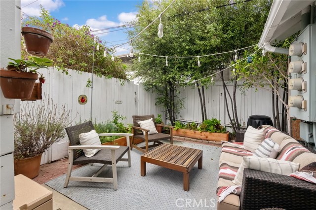 2468 Silverstrand Avenue, Hermosa Beach CA: https://media.crmls.org/medias/315716c5-8d25-486b-a65f-8e46a7b1a24c.jpg