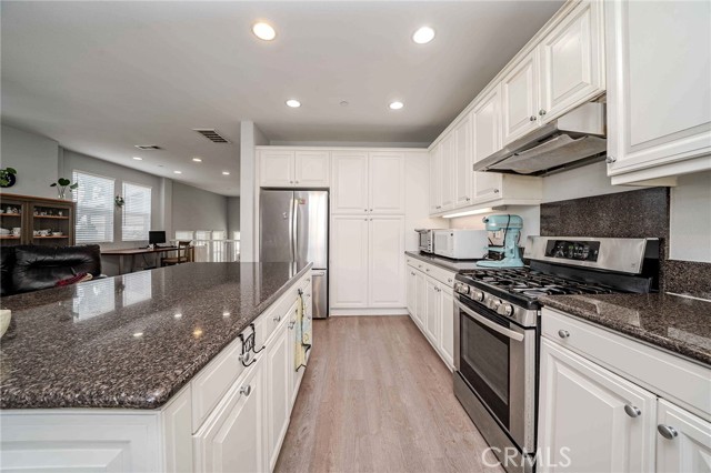 Detail Gallery Image 12 of 40 For 2090 Arnold, Fullerton,  CA 92833 - 3 Beds | 2/1 Baths