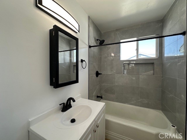 Detail Gallery Image 14 of 18 For 20336 Cantara St, Winnetka,  CA 91306 - 4 Beds | 2 Baths