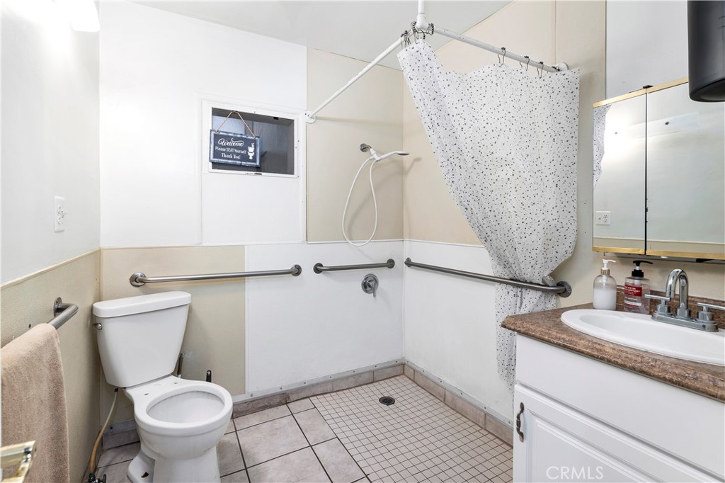 https://media.crmls.org/medias/31590012-8fb2-4ae1-9f63-665c683bde41.jpg?preset=X-Large