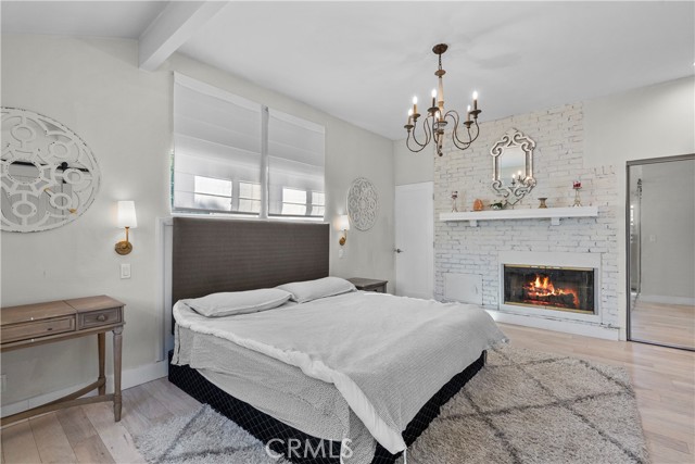 15756 Hart Street photo 7