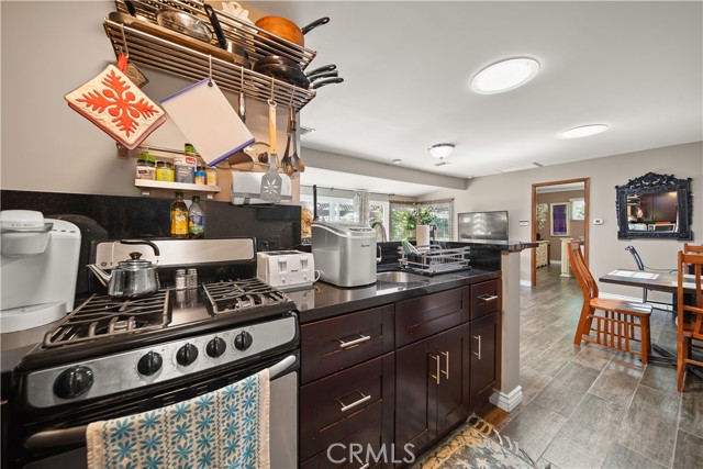 Detail Gallery Image 5 of 10 For 1723 W Kenneth Rd, Glendale,  CA 91201 - 1 Beds | 1 Baths