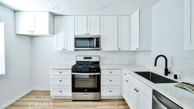 1113 S Golden West Avenue, Santa Ana CA: https://media.crmls.org/medias/315ab9ef-2e27-424c-8d04-4883b97b8816.jpg
