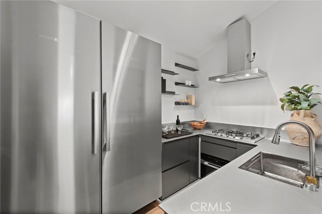 Detail Gallery Image 11 of 29 For 1318 Outrigger Dr, Corona Del Mar,  CA 92625 - 4 Beds | 4/1 Baths