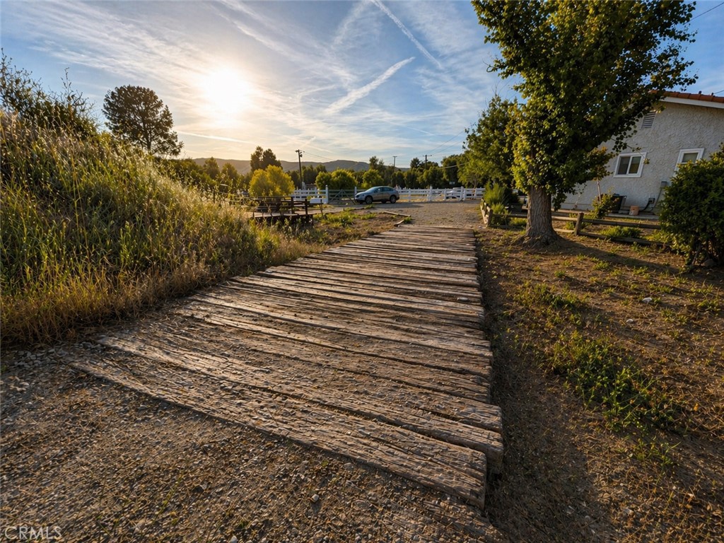 https://media.crmls.org/medias/315b2f4a-e2d2-417d-87fd-ca4db2b73f74.jpg?preset=X-Large