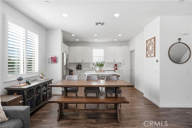 Detail Gallery Image 8 of 29 For 809 S Anaheim Bld, Anaheim,  CA 92805 - 3 Beds | 2/1 Baths