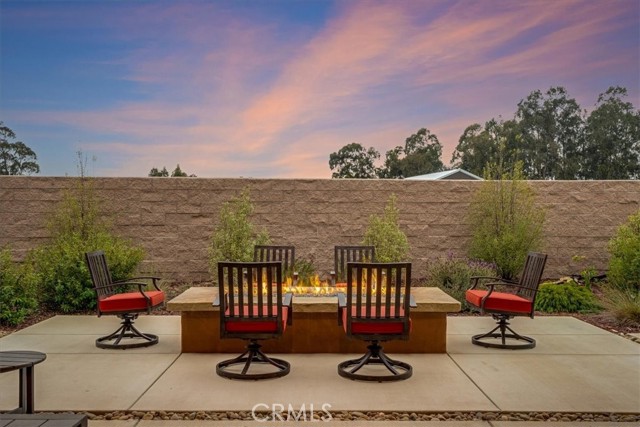 864 Trail View Place, Nipomo CA: https://media.crmls.org/medias/315b7ae3-3a22-4a21-8023-26e54405bb0d.jpg