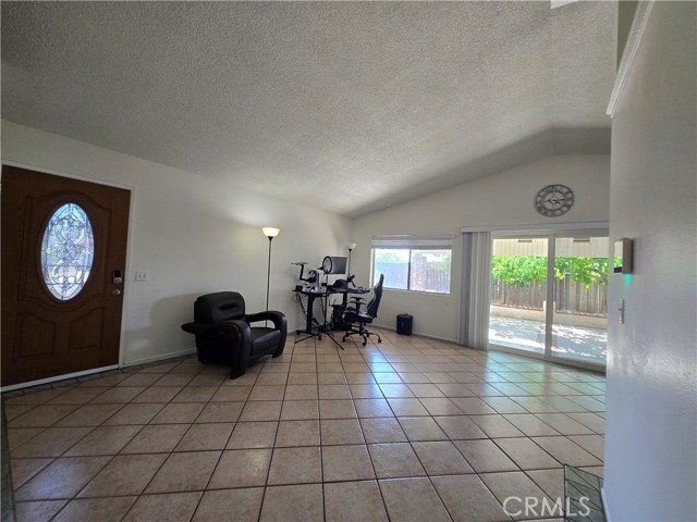 Detail Gallery Image 5 of 20 For 13241 Oak Dell St, Moreno Valley,  CA 92553 - 2 Beds | 2 Baths