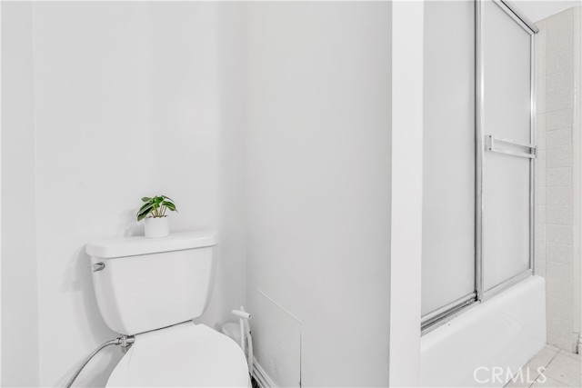 2318 Fox Hill, Los Angeles CA: https://media.crmls.org/medias/315e63f4-c351-4221-b7fe-b580f1db33e0.jpg