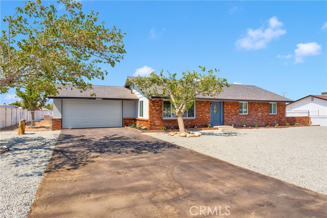 Detail Gallery Image 1 of 33 For 20972 Quilente Rd, Apple Valley,  CA 92307 - 3 Beds | 2 Baths