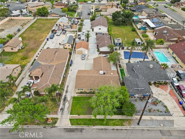 9614 Cypress Avenue, Fontana CA: https://media.crmls.org/medias/31600fac-6f4e-4536-8ae1-eadea6832dc9.jpg