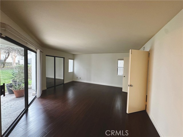 5727 E Stillwater Avenue, Orange CA: https://media.crmls.org/medias/3161b20a-b478-4c6a-8db7-b73efa167b3e.jpg