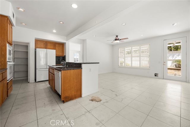 1 Country Walk Drive, Aliso Viejo CA: https://media.crmls.org/medias/31620a34-a42a-4388-9da8-8f846664583f.jpg