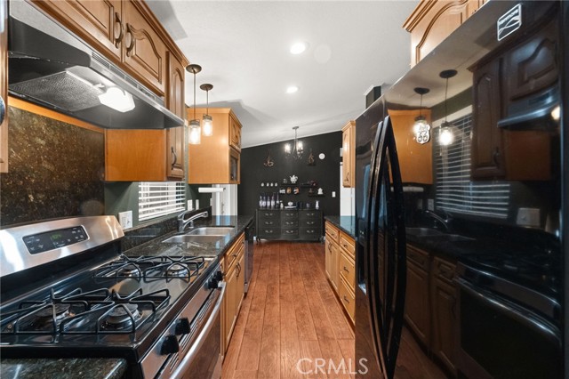 Detail Gallery Image 12 of 39 For 10421 Stageline, Corona,  CA 92883 - 3 Beds | 2 Baths