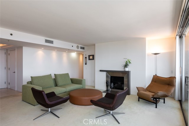 222 Monterey Road, Glendale CA: https://media.crmls.org/medias/31635965-6063-4d3d-936b-d3ac026cc947.jpg