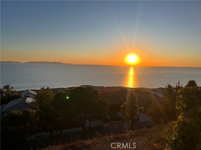 30817 Ganado Drive, Rancho Palos Verdes, California 90275, 4 Bedrooms Bedrooms, ,1 BathroomBathrooms,Residential,For Sale,Ganado,PV25000992