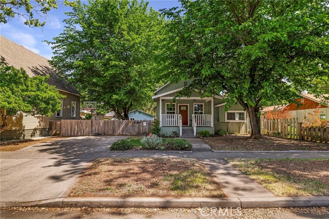 1617 Hemlock Street, Chico CA: https://media.crmls.org/medias/3164f3b6-b680-465f-93ae-7bf122e7018f.jpg