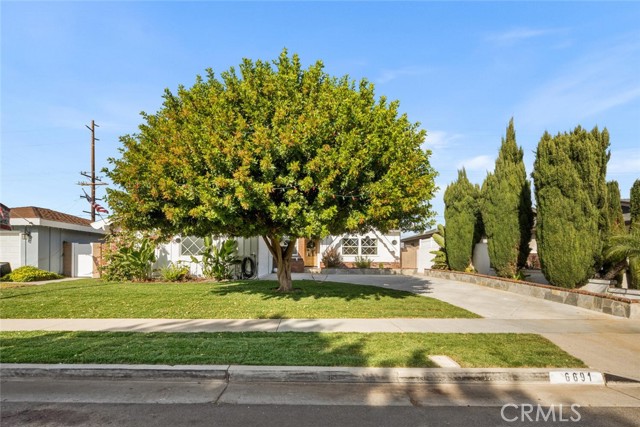 Detail Gallery Image 2 of 30 For 6691 Walton Dr, Huntington Beach,  CA 92647 - 3 Beds | 2 Baths