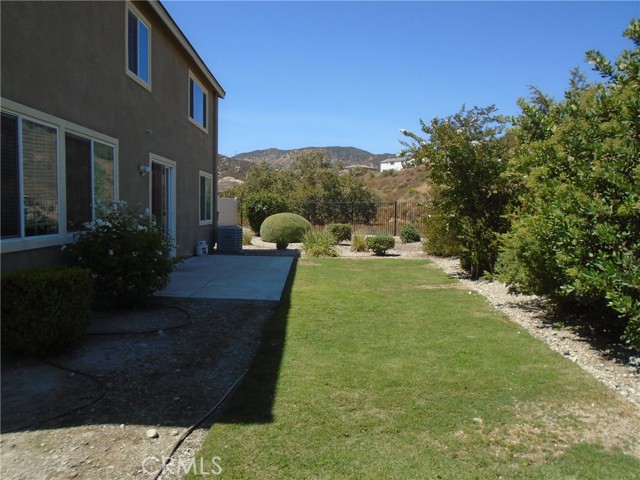 4081 Chamomile Court, San Bernardino CA: https://media.crmls.org/medias/31652492-0907-4741-a286-9ad9f9a83084.jpg