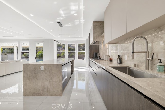 20151 Via Medici, Porter Ranch CA: https://media.crmls.org/medias/31656303-ffb4-4558-9640-ea475a95446c.jpg