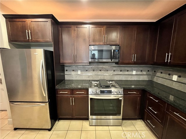 Detail Gallery Image 5 of 15 For 2349 Jefferson #218,  Torrance,  CA 90501 - 2 Beds | 2 Baths