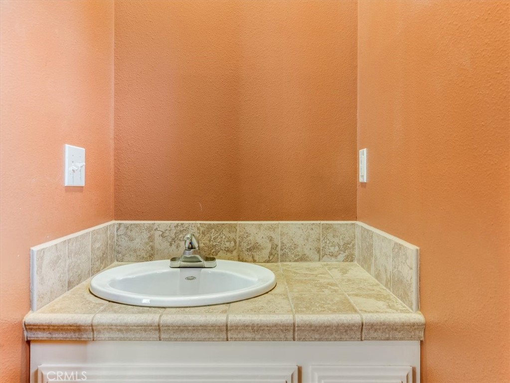 https://media.crmls.org/medias/31678f9f-87af-4a61-9884-36f7a50fc96d.jpg?preset=X-Large