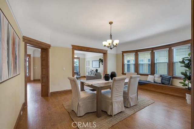 Detail Gallery Image 3 of 11 For 2913 Brighton Ave, Los Angeles,  CA 90018 - 4 Beds | 2/1 Baths