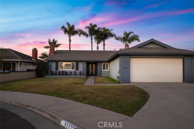 Detail Gallery Image 5 of 47 For 9221 Carrolltown Dr, Huntington Beach,  CA 92646 - 4 Beds | 2 Baths