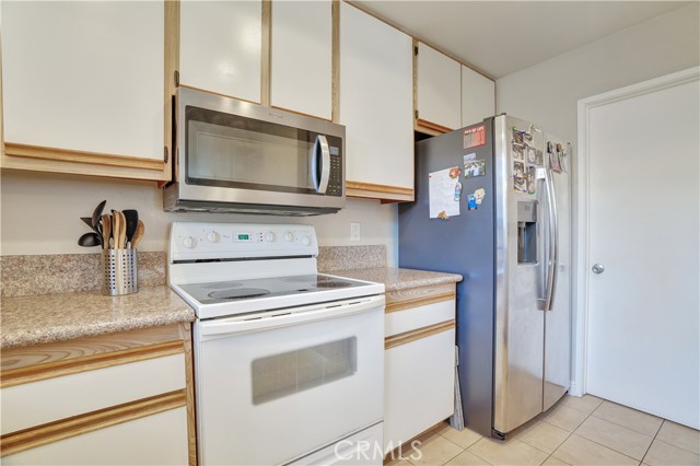 234 Gallery Way, Tustin CA: https://media.crmls.org/medias/316801e9-5a91-4d92-ab1b-eaa42fba4d72.jpg