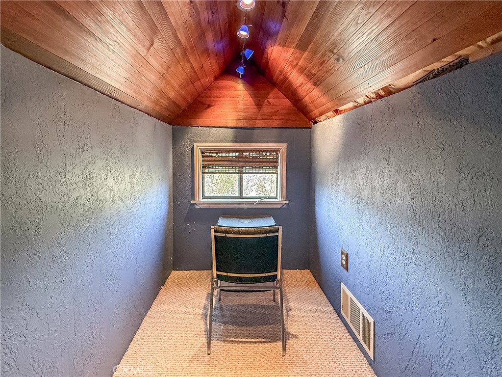 https://media.crmls.org/medias/3168b633-61a0-459e-89c6-1cac58c9a61e.jpg?preset=X-Large