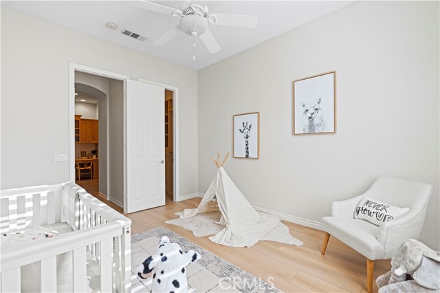Image 19 of 52 For 24986 Greensbrier Drive