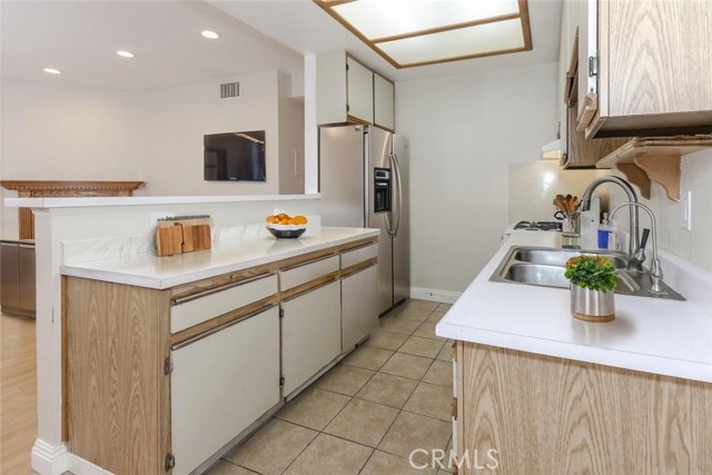 620 N 6th Street, Burbank CA: https://media.crmls.org/medias/316990c6-1d8f-4fa4-b38e-62398794c268.jpg
