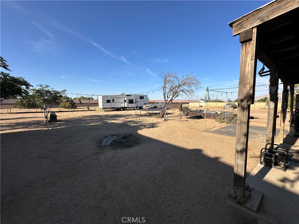 https://media.crmls.org/medias/3169a3a7-e21c-413a-ae8e-3ada49f721e9.jpg?preset=X-Large