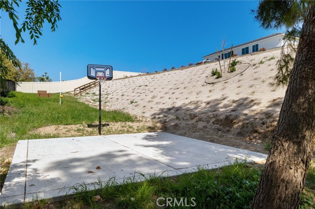 5808 Levanto Street, Bakersfield CA: https://media.crmls.org/medias/316b06d6-eecd-4157-874c-01c8a359b7cc.jpg
