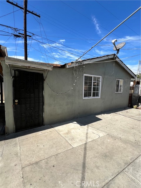 Detail Gallery Image 33 of 52 For 8761 John Ave, Los Angeles,  CA 90002 - 6 Beds | 2/1 Baths