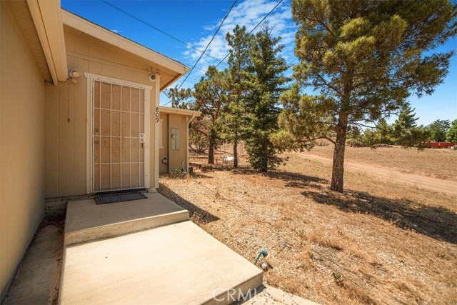 809 Berncastle Road, Acton CA: https://media.crmls.org/medias/316b307c-8159-4ab2-8605-f5750777946c.jpg