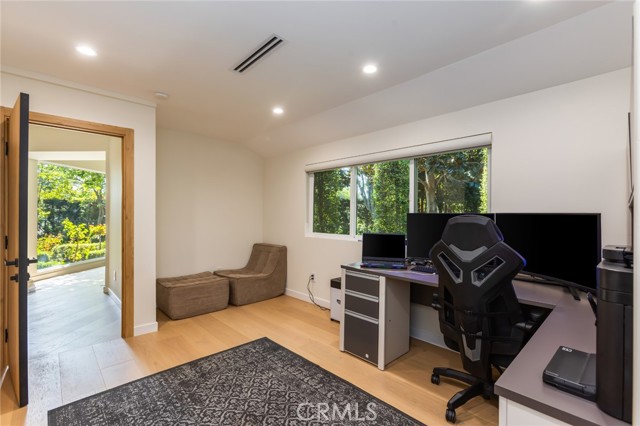 6512 Firmament photo 22