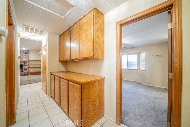 12770 5th Avenue, Victorville CA: https://media.crmls.org/medias/316bb954-d2e2-4c00-9968-8429908e2900.jpg